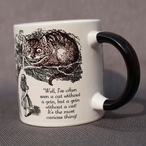8 oz. Alice In Wonderland Magic-Mug | Disappearing Cheshire Cat | Illustration - Picture 3 of 4